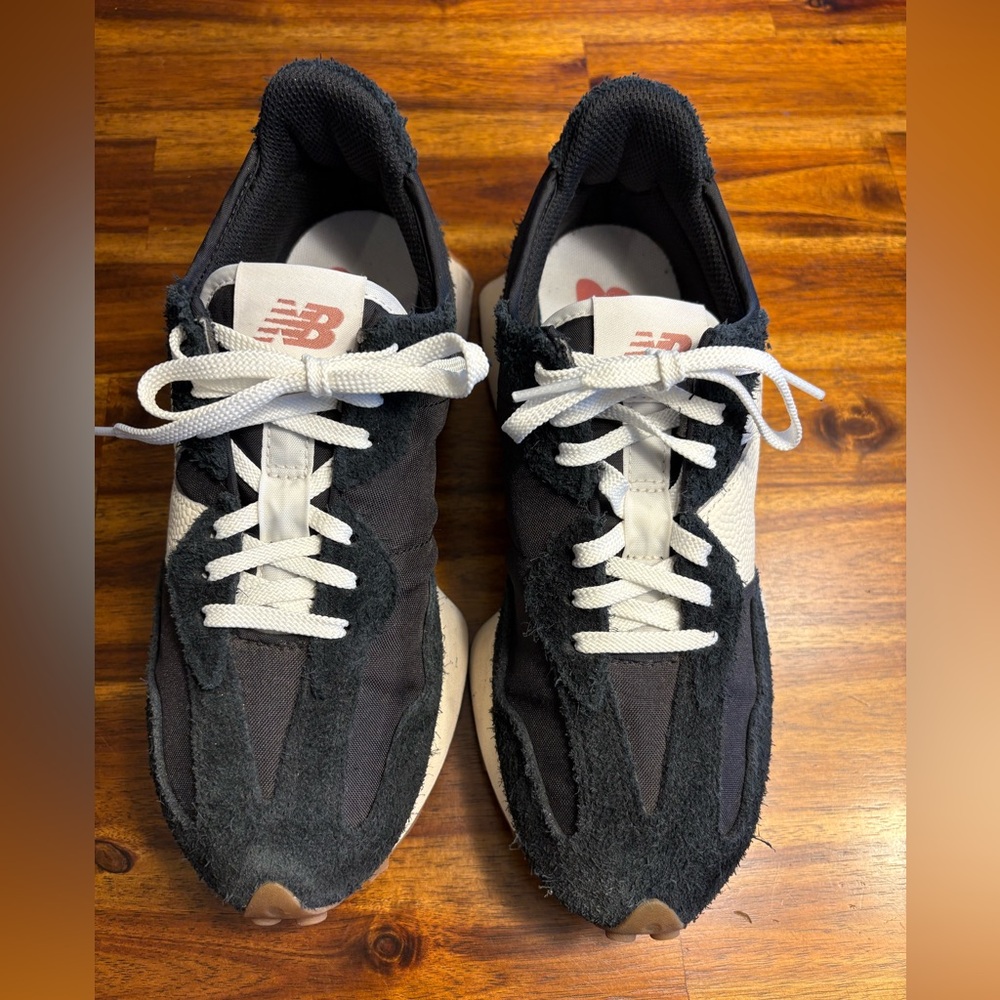 New Balance 327 Black and White Sneakers